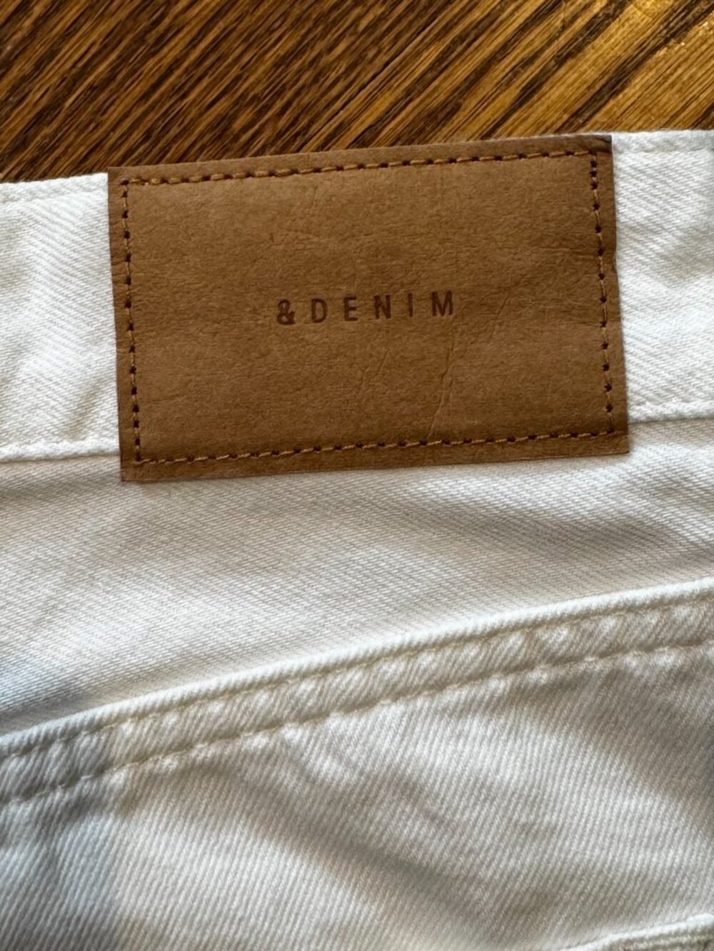 H&M &Denim Women’s Size 4 White Distressed Denim Mini Skirt Raw Fraye - Picture 5 of 9